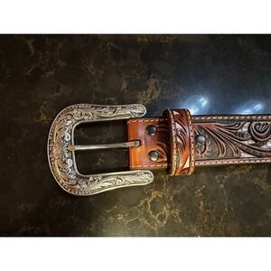 Ariat Womens Brown Leather Floral hand Tooled Western Belt Pink Rhinestones